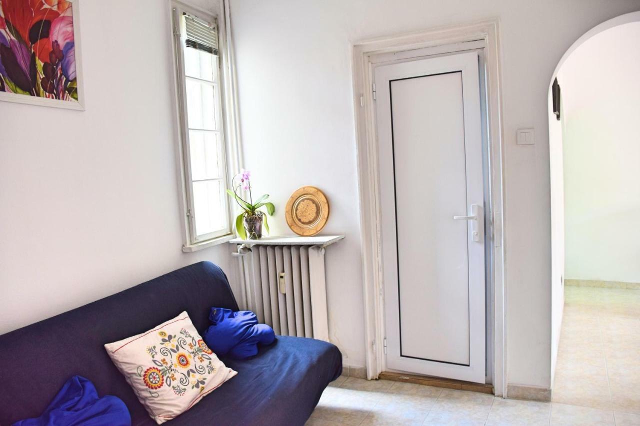 Central Apartment Sofia Buitenkant foto